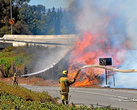 Brush fire closes I-805 offramp